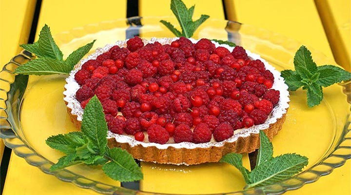 Tarte aux framboises et aux groseilles